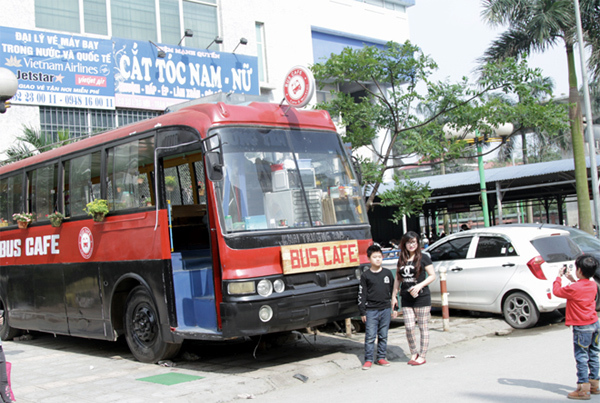 bus cafe  2