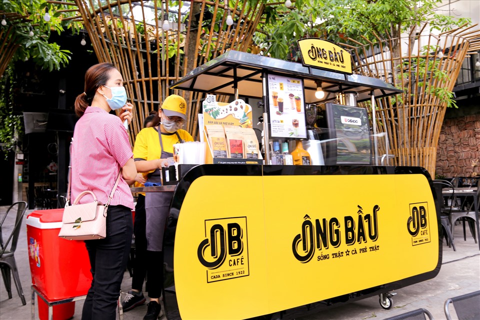 ông bầu cafe