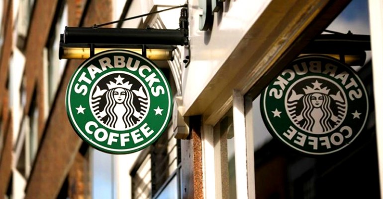 Chi phí nhượng quyền Starbucks là bao nhiêu?