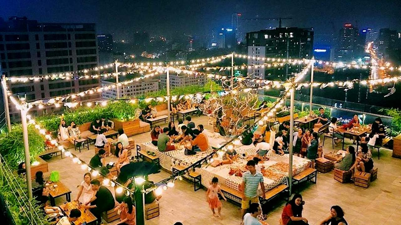 quán cafe trang trí tết đẹp